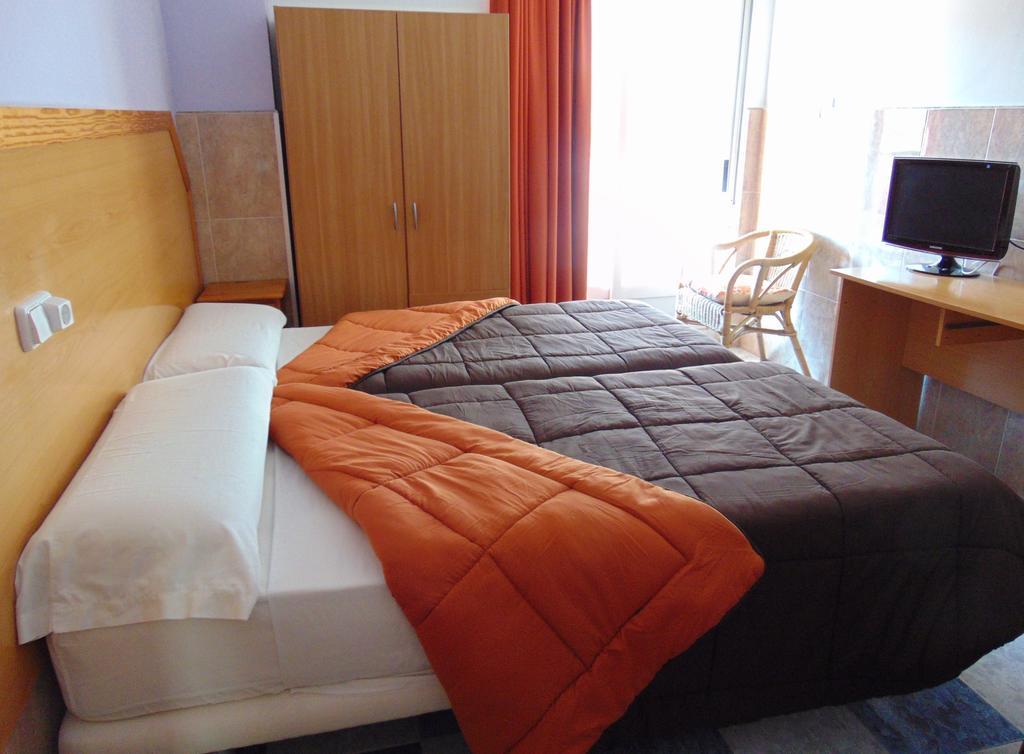 Hotel Libertador Кулера Екстериор снимка